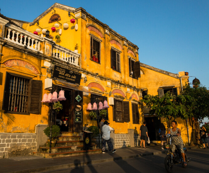 yellow old house in hoi an